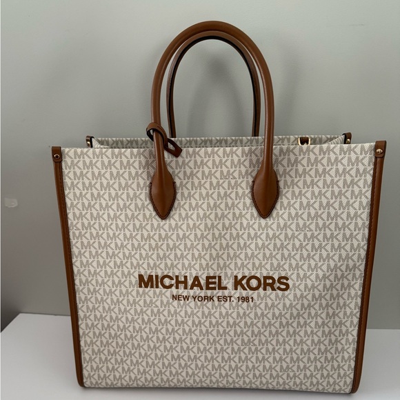 NEW Michael Kors Mirella Large North South MK Signature Tote Bag - Picture 5 of 13